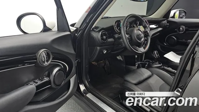 Mini Cooper Cooper 5 дверей Classic Plus — Фото автомобиля 11