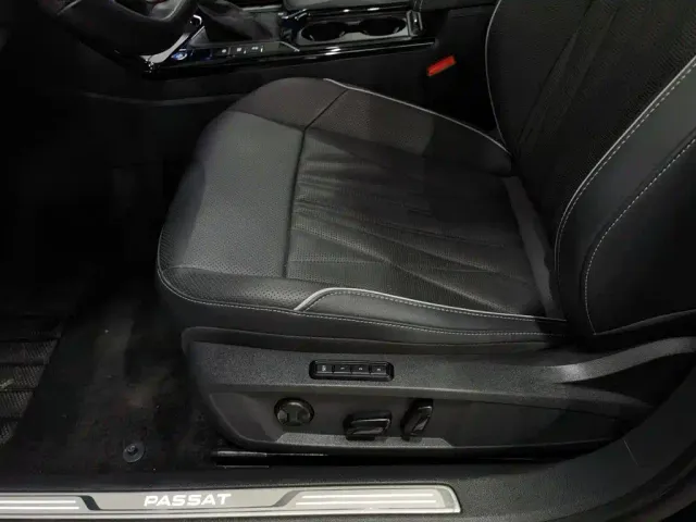Volkswagen Passat — Фото автомобиля 20