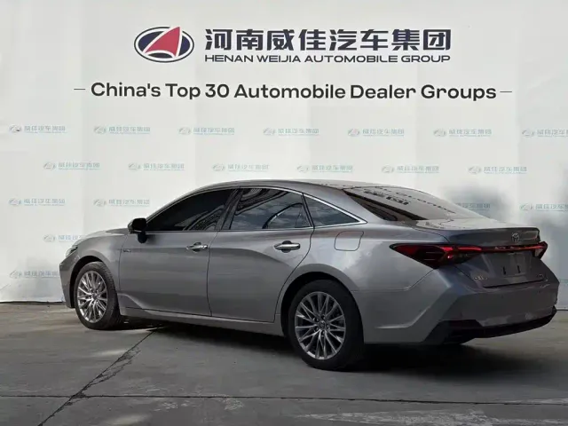 Toyota Avalon — Фото автомобиля 8