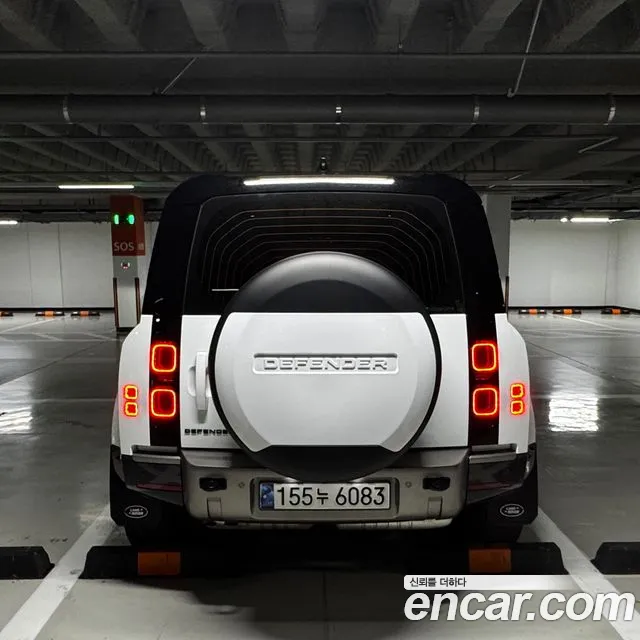 Land Rover Defender — Фото автомобиля 4