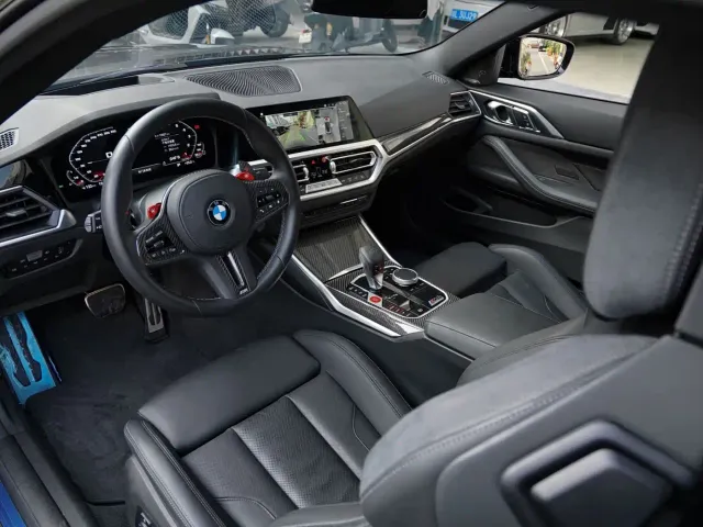 BMW M4 — Фото автомобиля 4