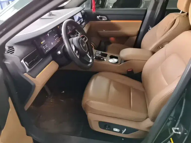 Li Auto ONE — Фото автомобиля 14