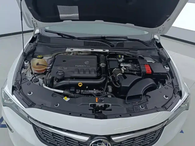 Buick Verano — Фото автомобиля 9