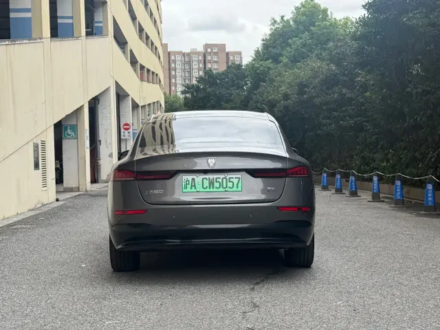 Roewe D7 — Фото автомобиля 5
