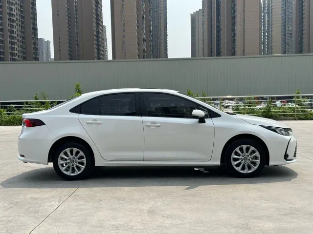 Toyota Corolla — Фото автомобиля 8