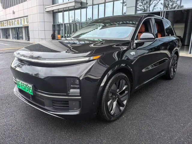 Фотография автомобиля — Li Auto L8