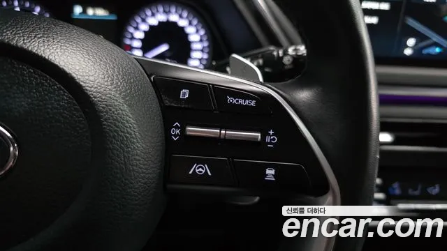 Hyundai Sonata — Фото автомобиля 16