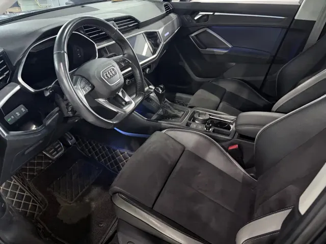 Audi Q3 — Фото автомобиля 3