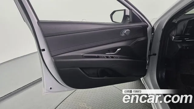 Hyundai AVANTE Новый Avante (CN7) — Фото автомобиля 24