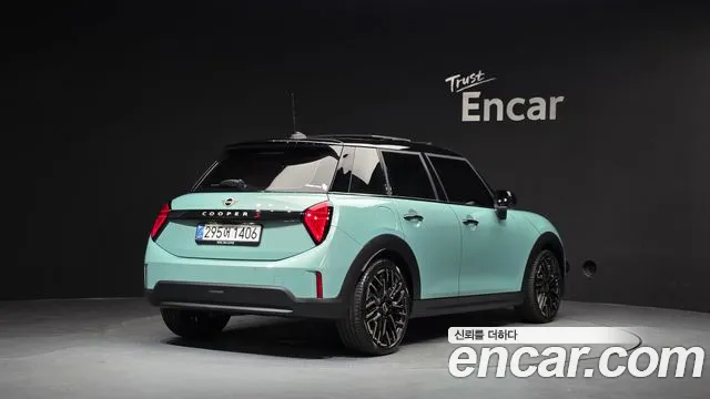 Mini Cooper — Фото автомобиля 2