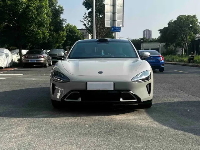 Xiaomi SU7 — Фото автомобиля 2