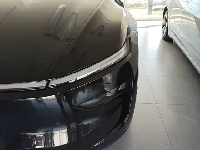 Tesla Model Y — Фото автомобиля 23