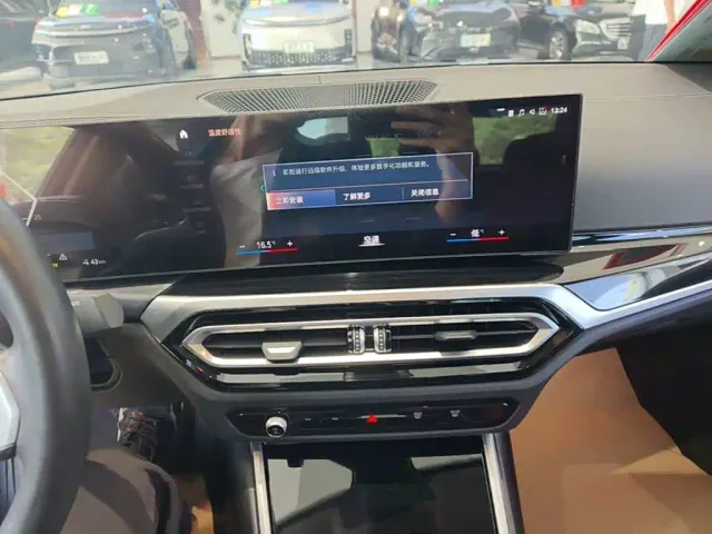 BMW i3 — Фото автомобиля 12