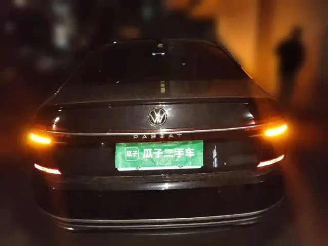 Volkswagen Passat — Фото автомобиля 5