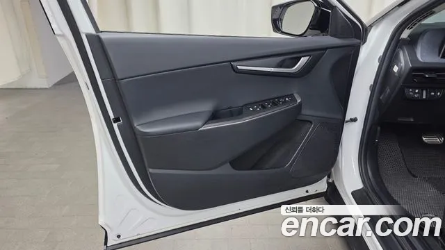 Kia EV6 — Фото автомобиля 12