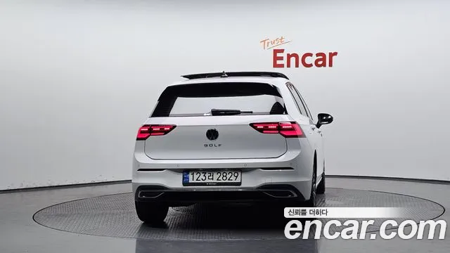 Volkswagen Golf Golf 8 поколение 2.0 TDI Prestige — Фото автомобиля 2