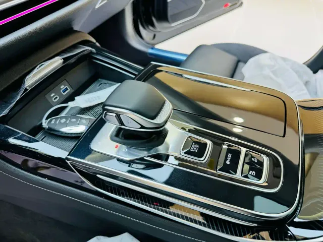 Hongqi H9 — Фото автомобиля 9