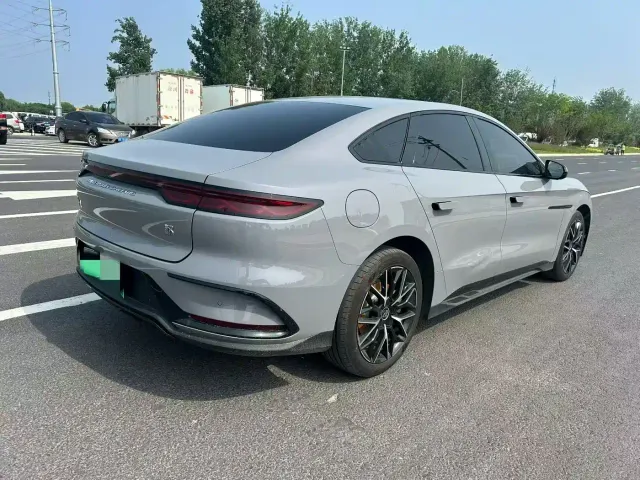 BYD Han — Фото автомобиля 7