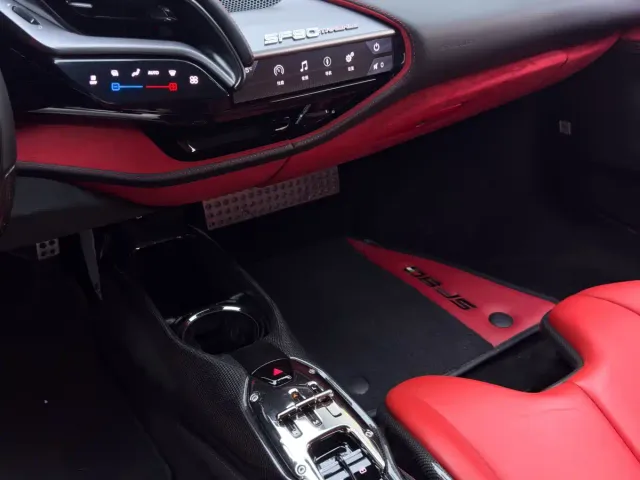 Ferrari SF90 — Фото автомобиля 30