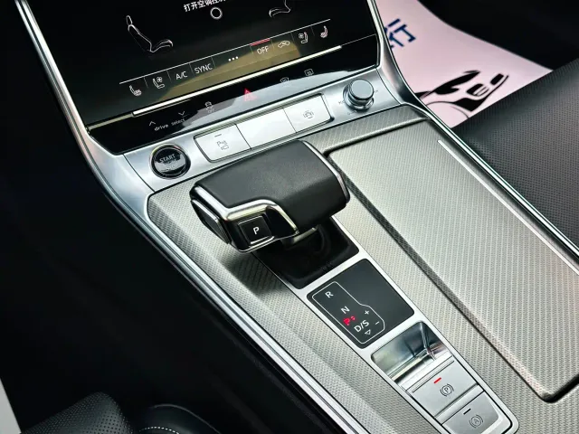 Audi A6L — Фото автомобиля 9