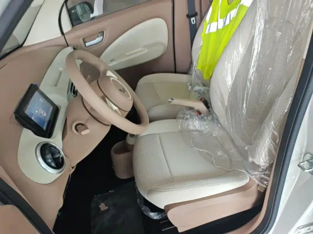Wuling Hongguang Mini EV — Фото автомобиля 14