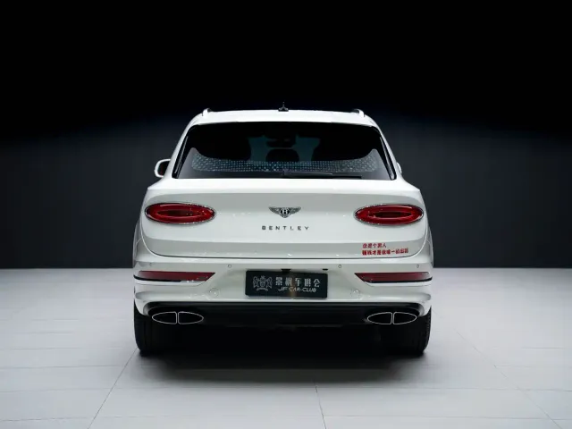 Bentley Bentayga — Фото автомобиля 29