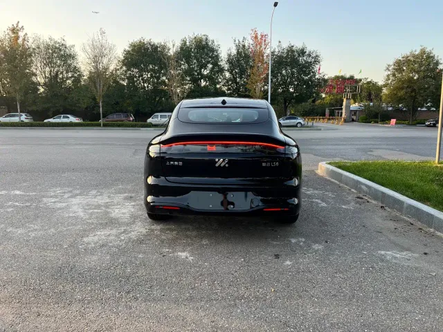 IM Motors LS6 — Фото автомобиля 19