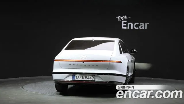 Hyundai Grandeur GN7 — Фото автомобиля 4