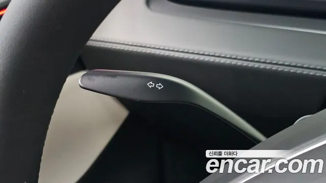 Tesla Model Y — Фото автомобиля 22