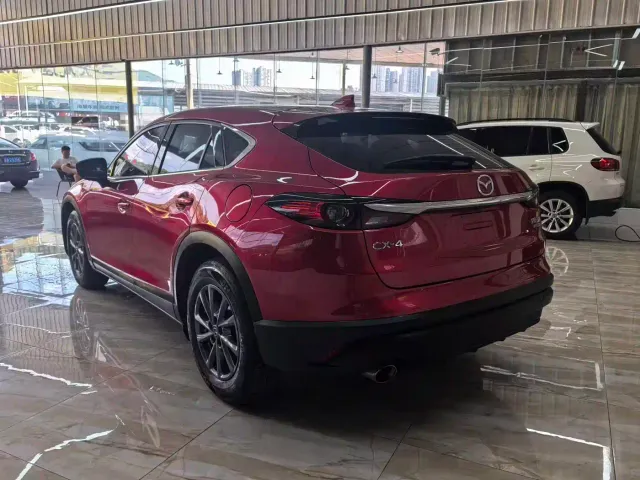Mazda CX-4 — Фото автомобиля 12