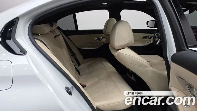 BMW 3-Series 3 серия (G20) 320i M Sport — Фото автомобиля 9