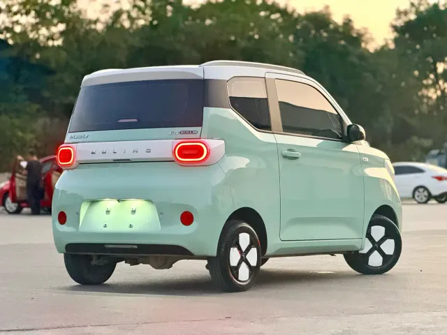 Wuling Hongguang Mini EV — Фото автомобиля 4