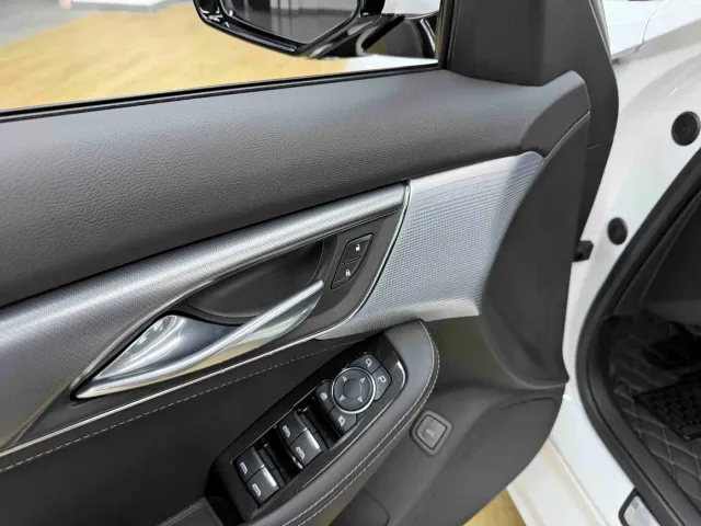 Cadillac CT5 — Фото автомобиля 8