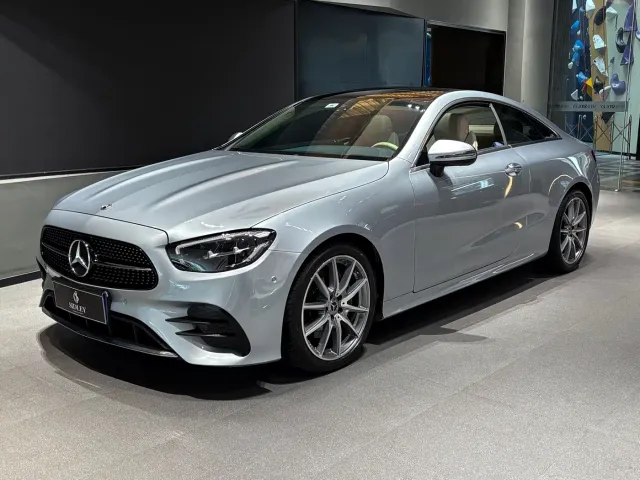 Фотография автомобиля — Mercedes-Benz E-Class
