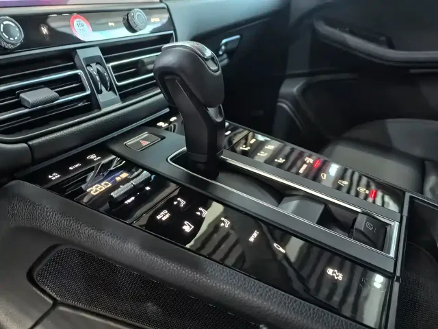 Porsche Macan — Фото автомобиля 5