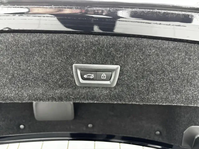 BMW 3 Series — Фото автомобиля 12