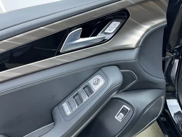 Hongqi H9 — Фото автомобиля 9
