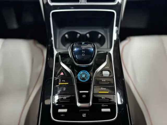 BYD Qin PLUS — Фото автомобиля 13