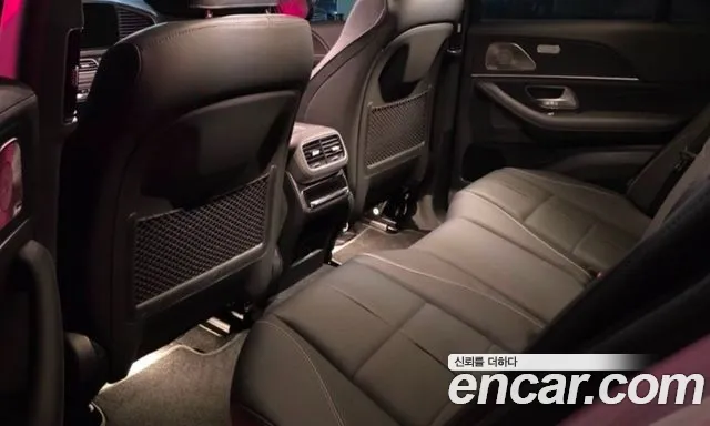 Mercedes-Benz GLE-Class — Фото автомобиля 3