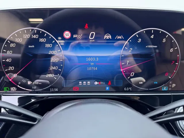 Mercedes-Benz E-Class — Фото автомобиля 12