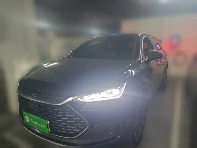 Фотография автомобиля — BYD Tang