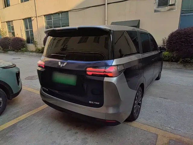 Wuling Starlight 730 — Фото автомобиля 6