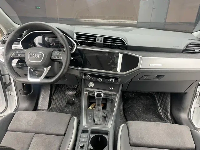 Audi Q3 — Фото автомобиля 14