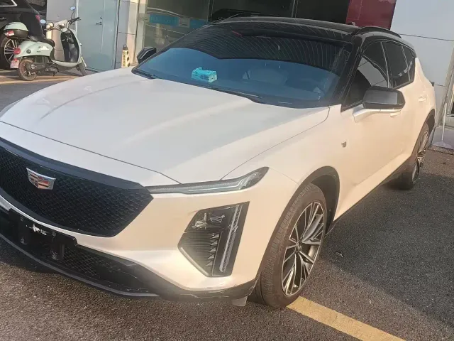 Фотография автомобиля — Cadillac GT4
