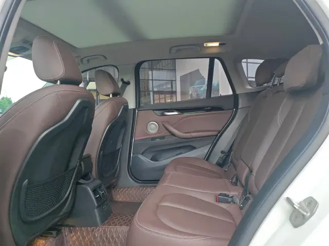 BMW X1 — Фото автомобиля 15