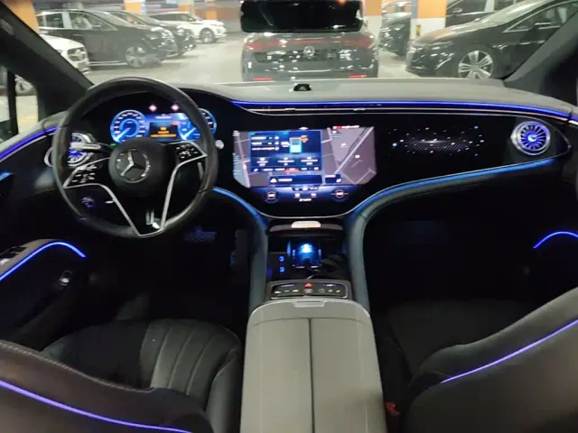 Mercedes-Benz EQS — Фото автомобиля 13