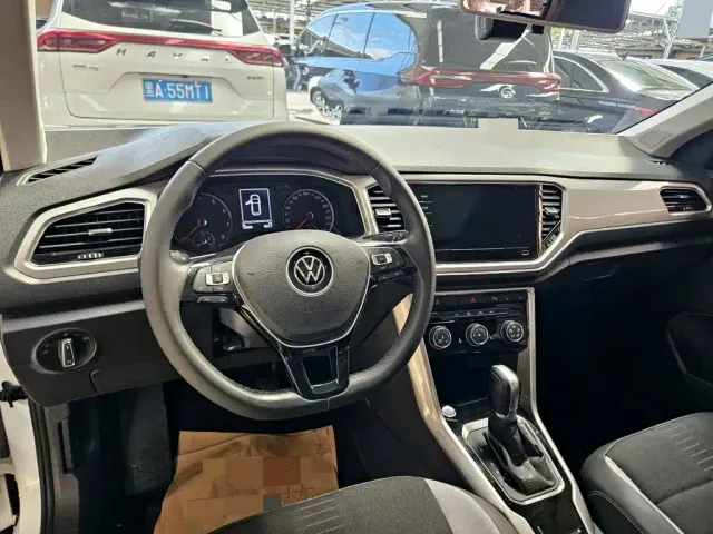 Volkswagen T-Roc — Фото автомобиля 8