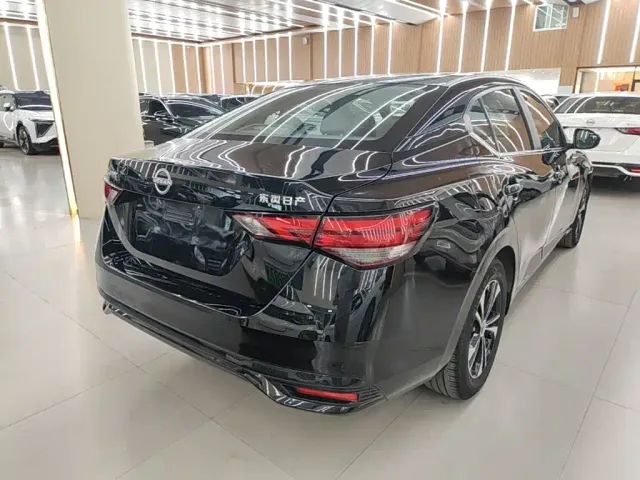 Nissan Sylphy — Фото автомобиля 6