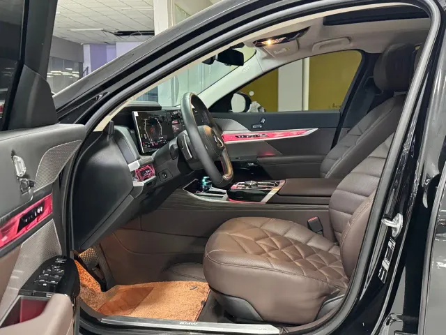 BMW 7 Series — Фото автомобиля 4