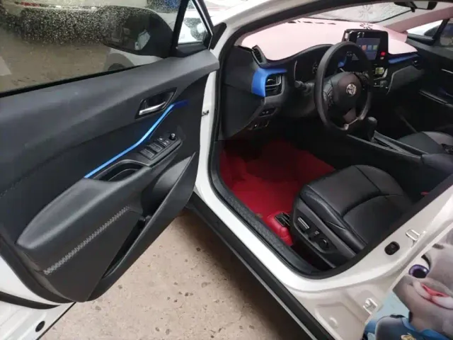 Toyota C-HR — Фото автомобиля 15